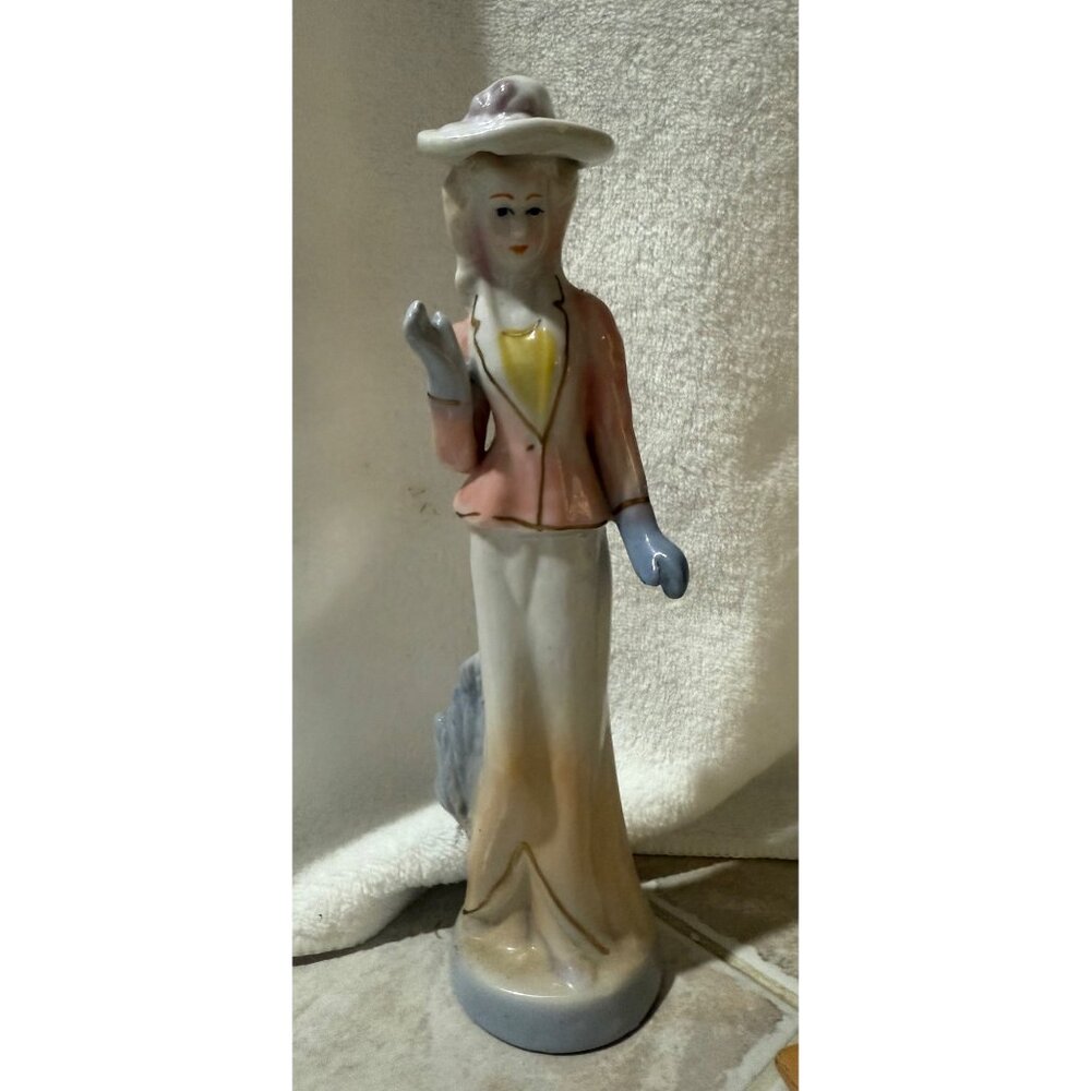 Vintage Ceramic Victorian Lady Figurine With Hat & Gloves